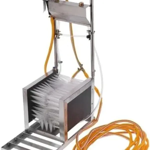 Boot Scrubber, Stainless Steel Shoe Brush Scraper & Footwear Cleaner, with Water Spray Gun, Automatic Scrubber Boot Scraper Boot Brush Mud Remover for Livestock Farm