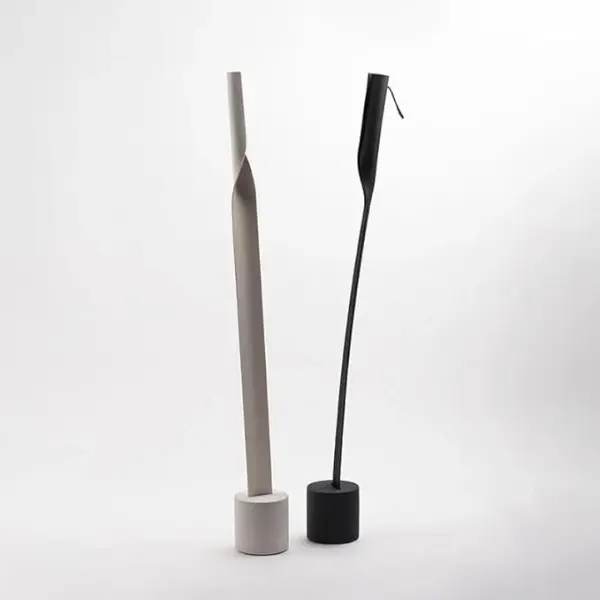 Long Handle Shoe Horn for Elderly & Pregnant Women, Self-Standing Shoe Puller, Durable Veal Shoe Helper Tool for Easy Footwear Access at Home, Ideal for Daily Use