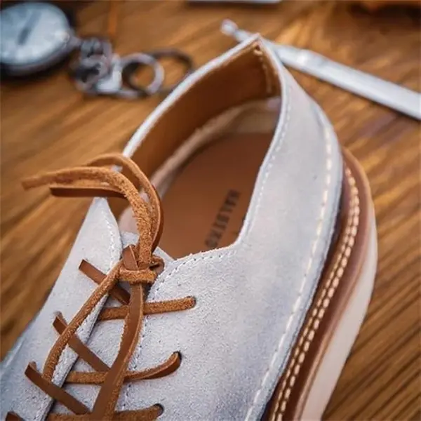Men's Casual Stitching Design Anti-suede Brushed Leather Shoes Soft Sole Breathable Loose Flat Sole Suitable for Daily Wear Commuting