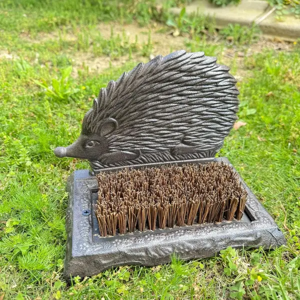 Rust Brown Cast Iron Hedgehog Shoe Brush - 6.6 Inch Height with Heavy Duty Bristles, Decorative Home Accessory for Shoe Cleaning HC3101