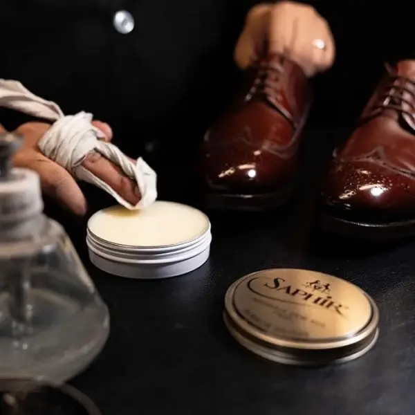 SAPHIR Medaille d’Or Mirror Gloss - Natural Wax Polish for Leather Shoes & Boots